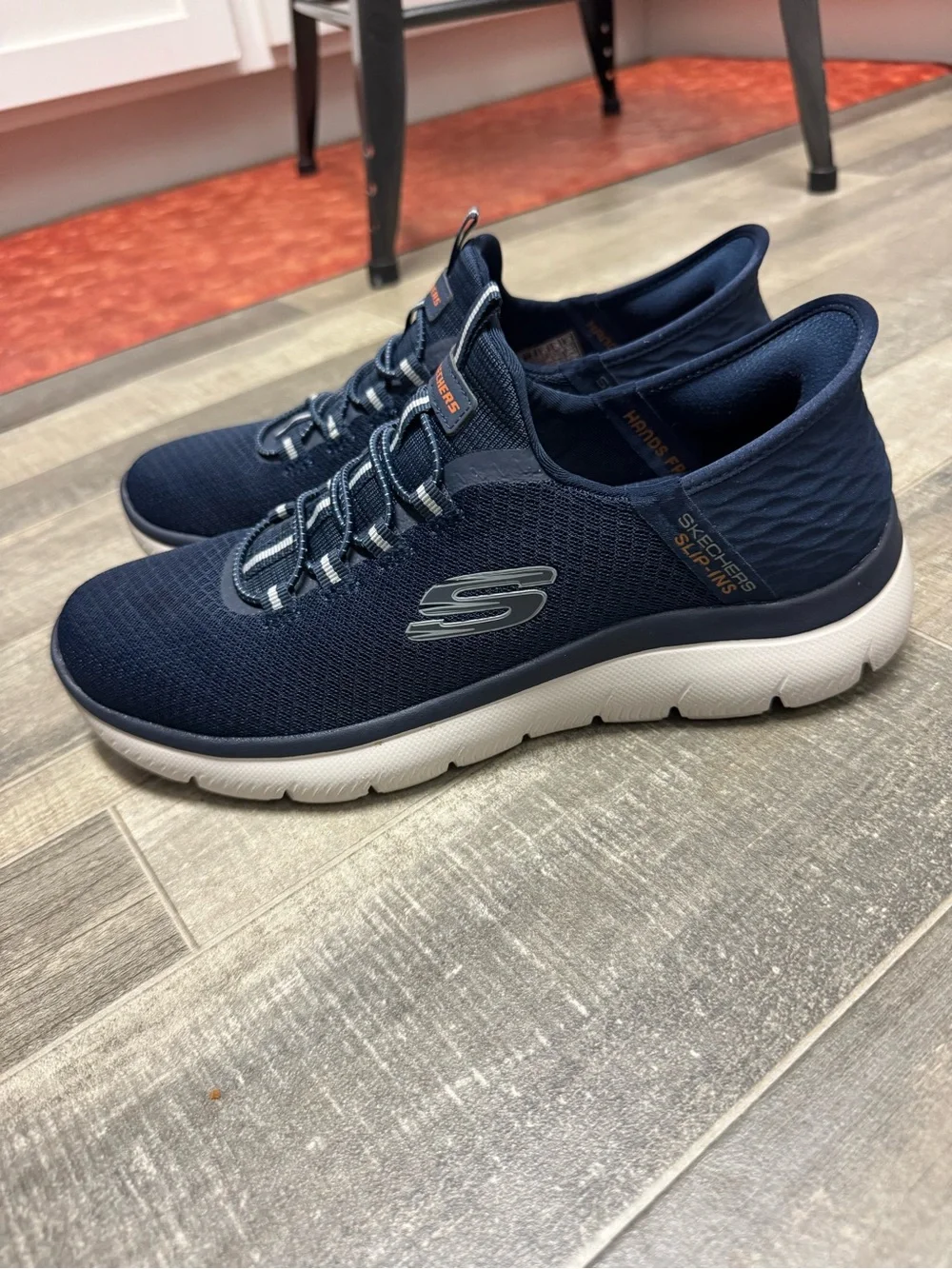 Men’s Skechers Slip-On Knit Athletic Shoes Navy White Comfort Size US 8 Casual
